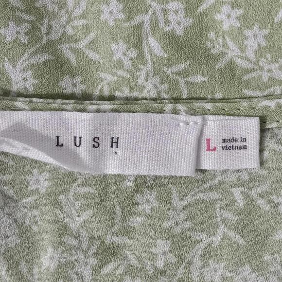2/$30 NWOT Lush Sage Green Floral Faux Wrap Blouse Size L - Picture 3 of 5